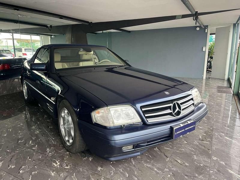 Usata Mercedes SL320 231 CV (169 kW) 1998 Blu/azzurro Cabrio