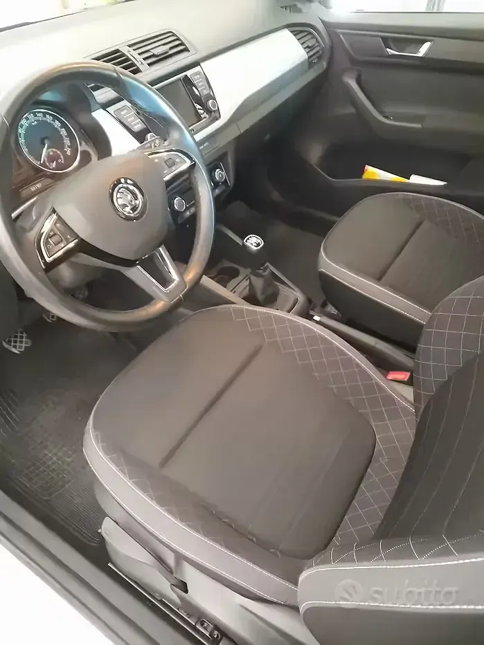 Usata Skoda Fabia 75 CV (55 kW) 2018 Grigio Station wagon
