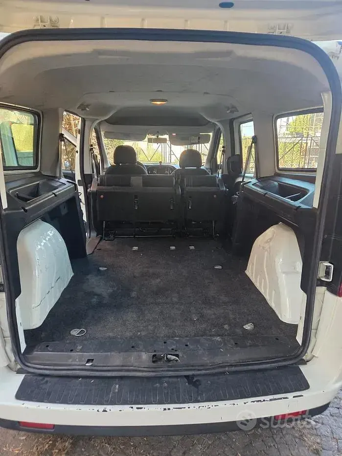 Usata Fiat Doblò 103 CV (75 kW) 2016 Monovolume