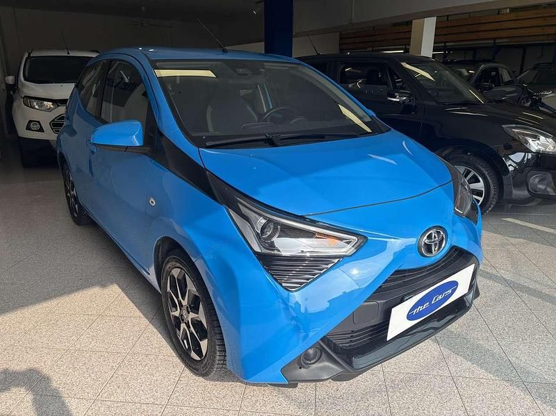 Usata Toyota Aygo 72 CV (52 kW) 2020 Blu/azzurro Utilitaria