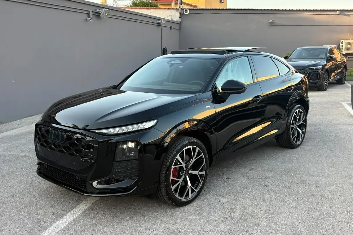 Nuova Audi Q3 Sportback S-line plus 149 CV (109 kW) 2026 Nero SUV