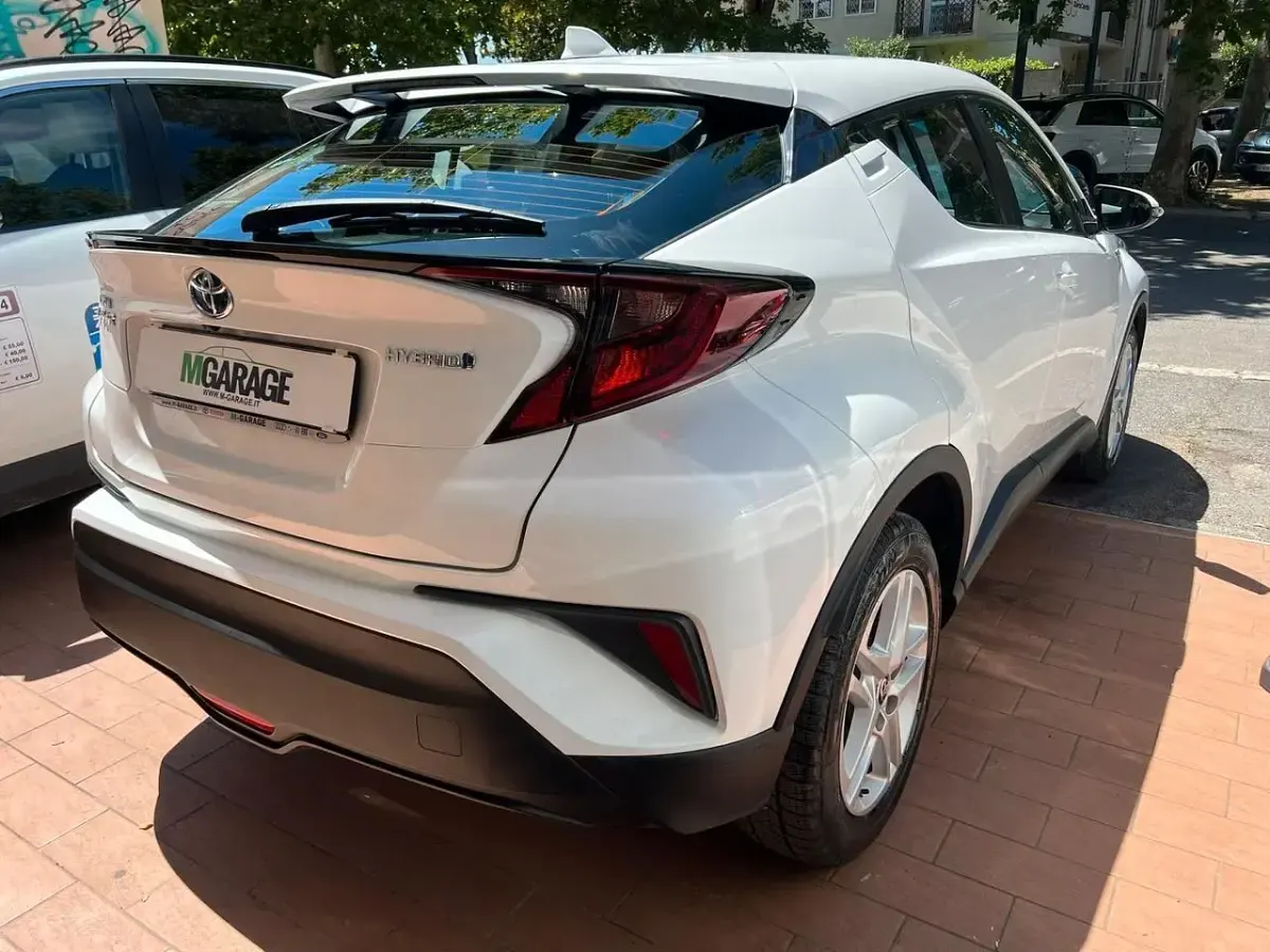 Usata Toyota C-HR Business Edition 97 CV (71 kW) 2022 Bianco SUV