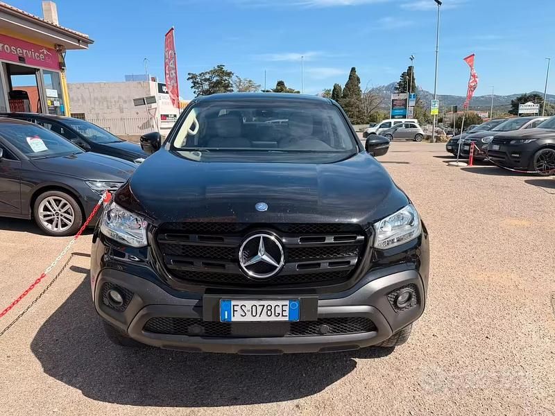 Usata Mercedes E250 190 CV (139 kW) 2019 Nero Cabrio