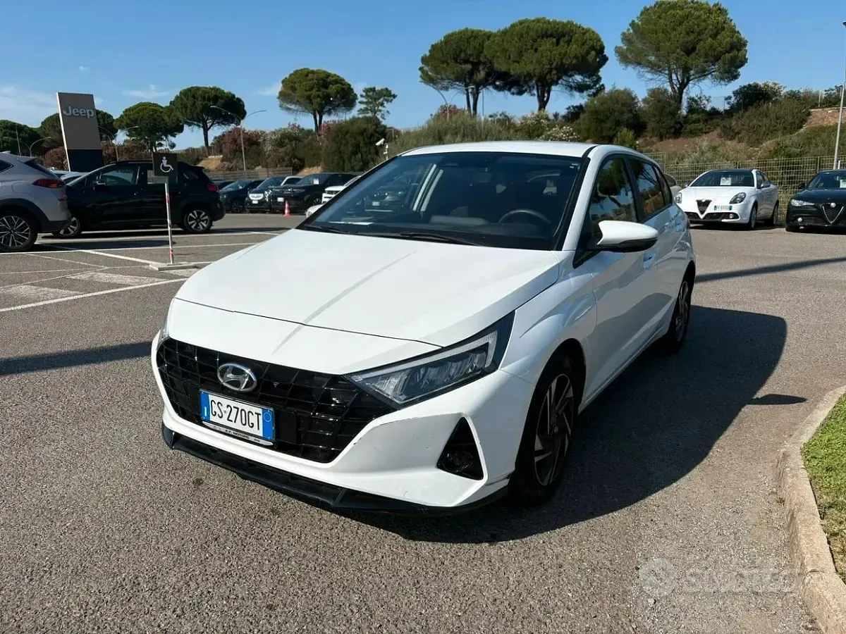 Usata Hyundai i20 84 CV (61 kW) 2023 Bianco Utilitaria