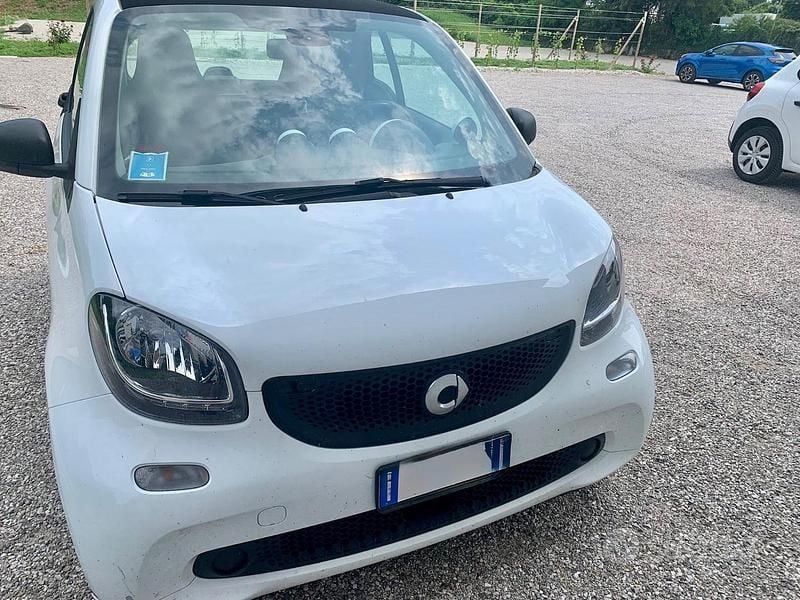 Usata Smart ForTwo Electric Drive Passion 41 kW (56 CV) 2019 Bianco Utilitaria
