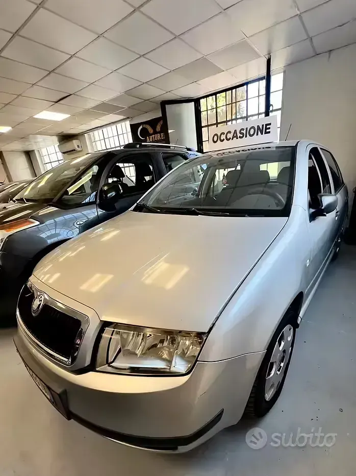 Usata Skoda Fabia Elegance 68 CV (50 kW) 2003 Grigio Berlina