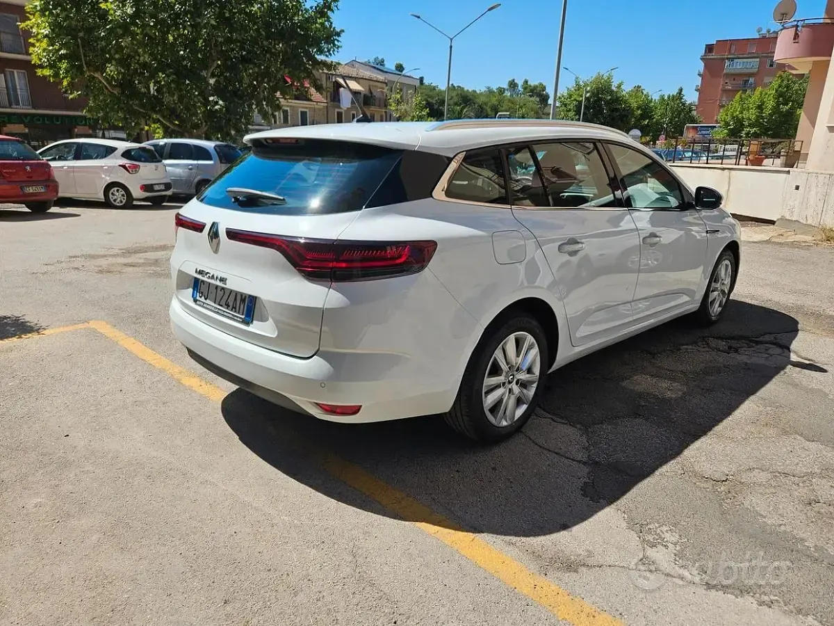 Usata Renault Mégane GrandTour 116 CV (85 kW) 2022 Bianco Station wagon