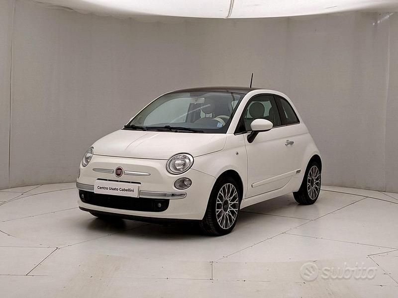 Bianco Usata 2016 Fiat 500 Lounge Tre volumi | 8900 € (Buon prezzo) - Immagine 1/4