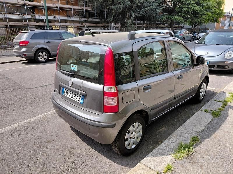 Usata Fiat Panda Dynamic 60 CV (44 kW) 2010 Grigio Utilitaria