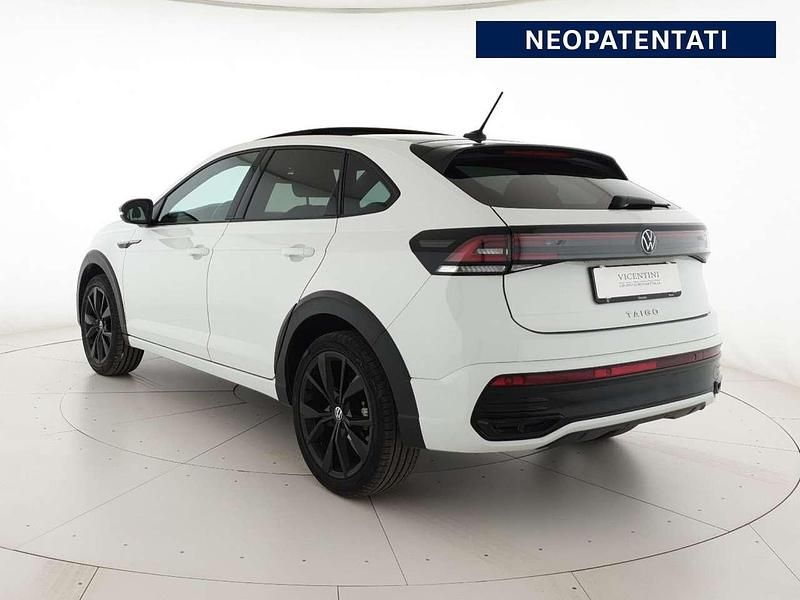 Usata VW Taigo R-line 110 CV (80 kW) 2022 Pure white nero SUV