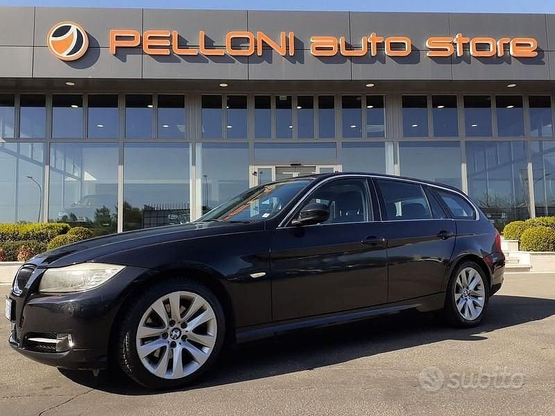 Usata BMW 320 Efficient Dynamics 183 CV (134 kW) 2010 Nero Station wagon