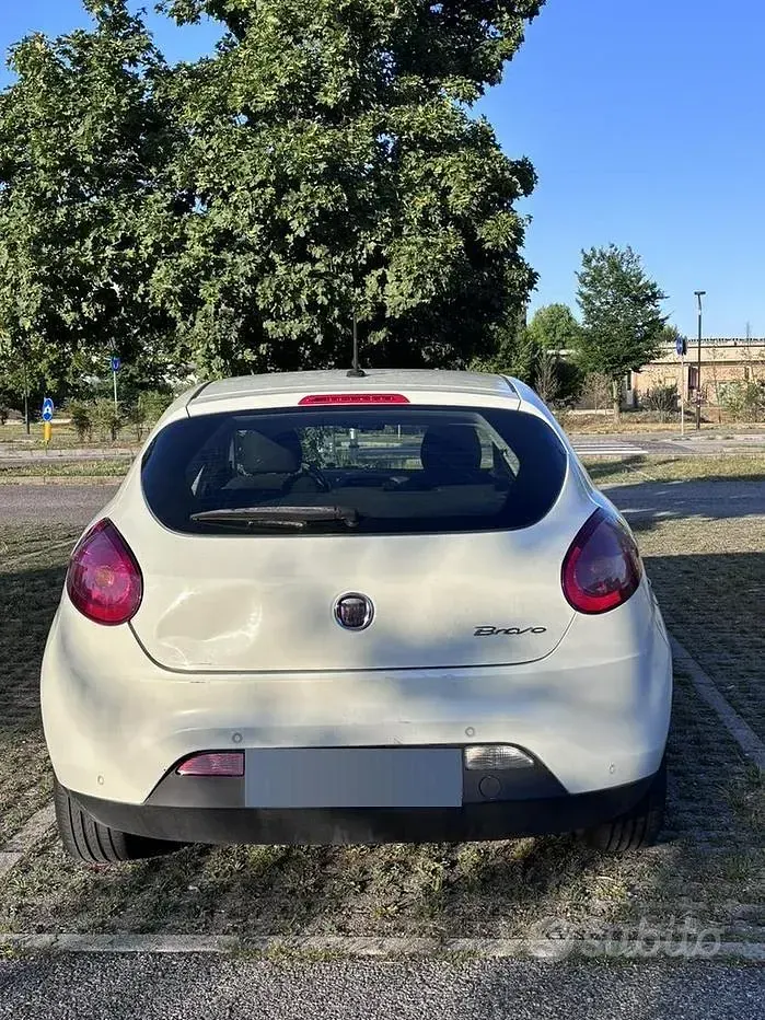 Usata Fiat Bravo 120 CV (88 kW) 2012 Bianco Utilitaria