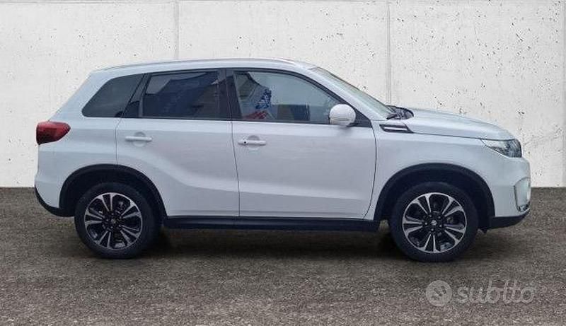 Usata Suzuki Vitara 129 CV (94 kW) 2021 Bianco SUV