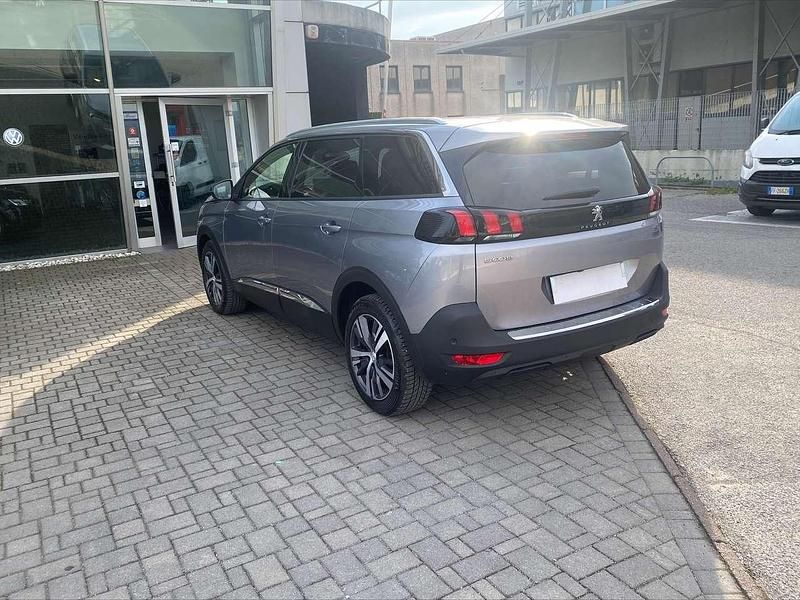 Usata Peugeot 5008 Allure 131 CV (96 kW) 2023 Argento SUV
