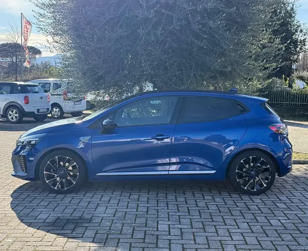 Käytetty Renault Clio V Esprit Alpine 91 HP (66 kW) 2023 Sininen Sedan