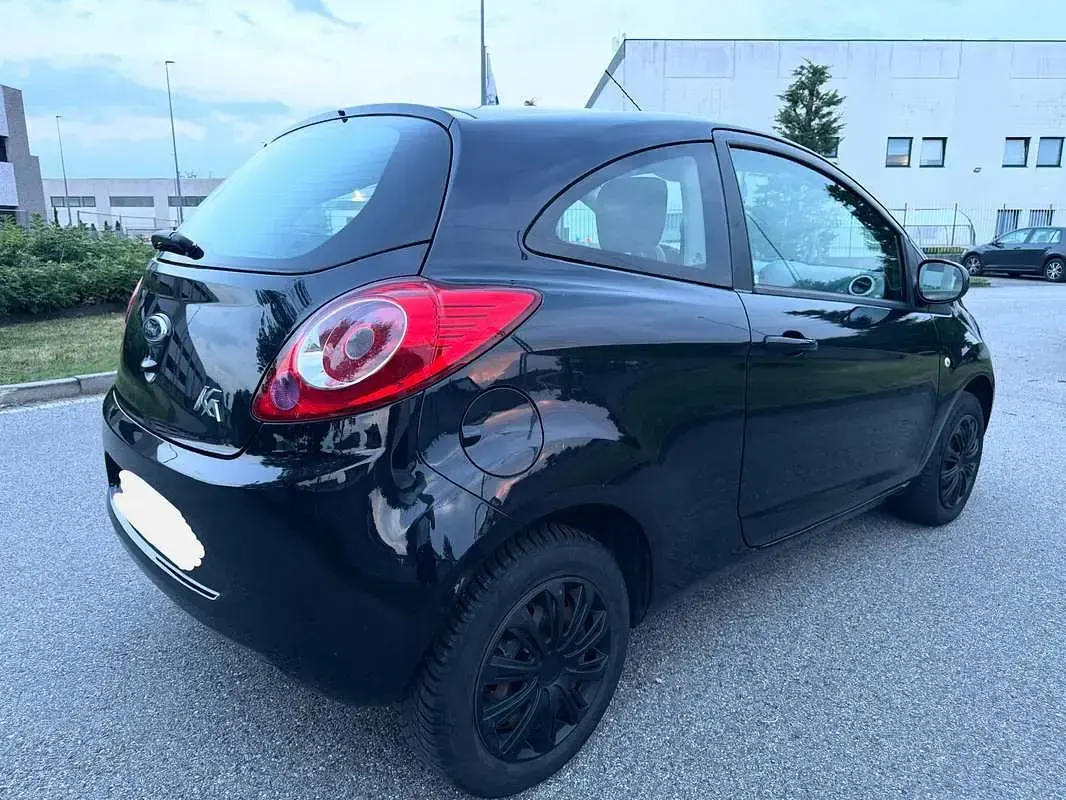 Usata Ford Ka Titanium S 69 CV (50 kW) 2012 Nero Utilitaria