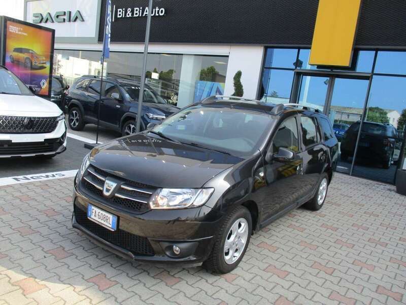 Nero Usata 2015 Dacia Logan MCV Lauréate Station wagon | 5600 € (Buon prezzo) - Immagine 1/4