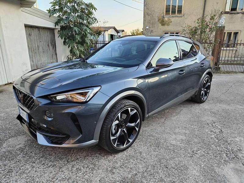 Grigio Usata 2023 Cupra Formentor SUV | 33.800 € (Molto cara) - Immagine 1/4