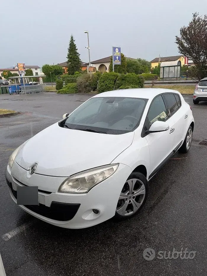 Usata Renault Mégane III 110 CV (80 kW) 2010 Bianco Berlina