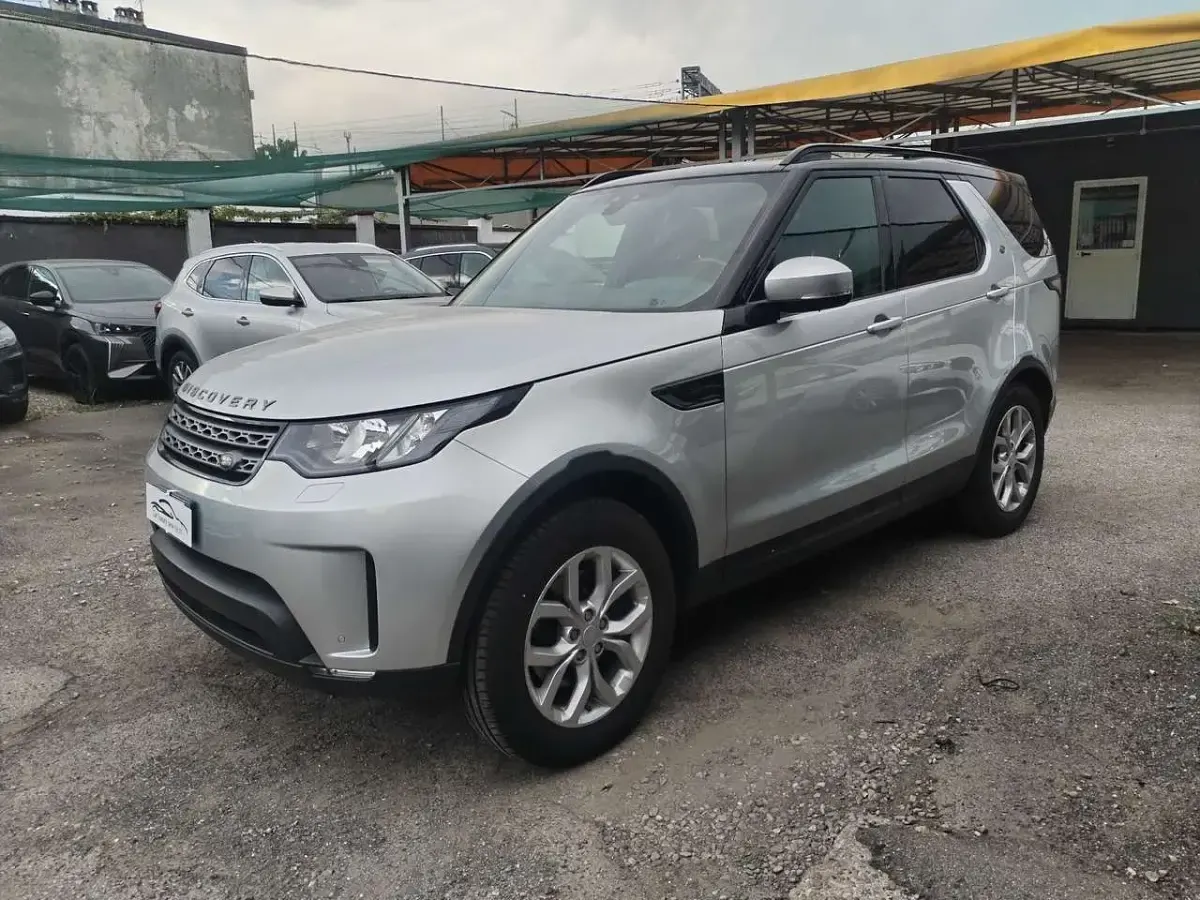 Usata Land Rover Discovery 5 S 241 CV (177 kW) 2019 Argento SUV