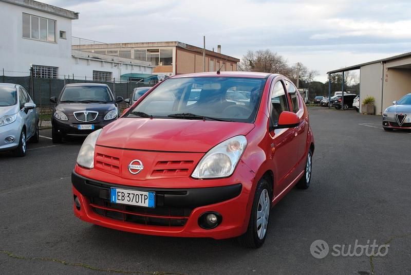 Rosso Usata 2010 Nissan Pixo Due volumi | 1999 € (Ottimo prezzo) - Immagine 1/4