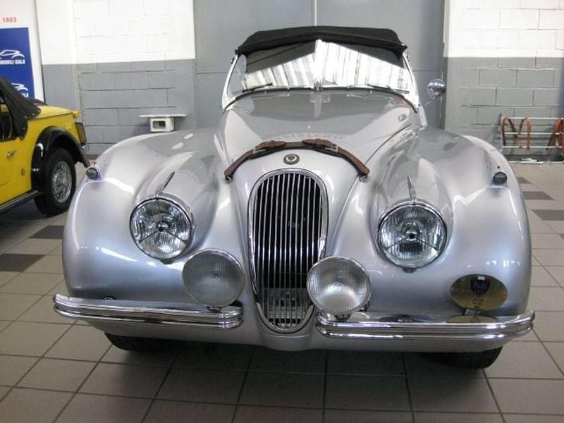 Usata Jaguar XK 182 CV (133 kW) 1953 Argento Cabrio