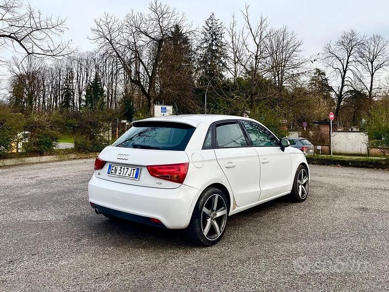 Usata Audi A1 Ambition 105 CV (77 kW) 2012 Bianco Utilitaria