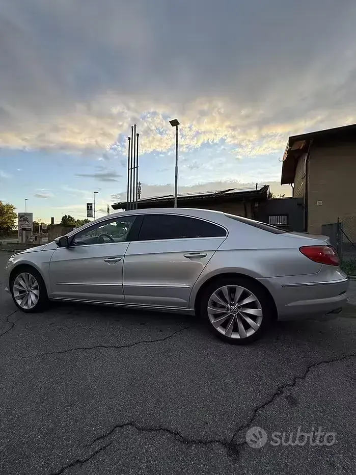 Usata VW Passat 160 CV (117 kW) 2008 Grigio Coupé