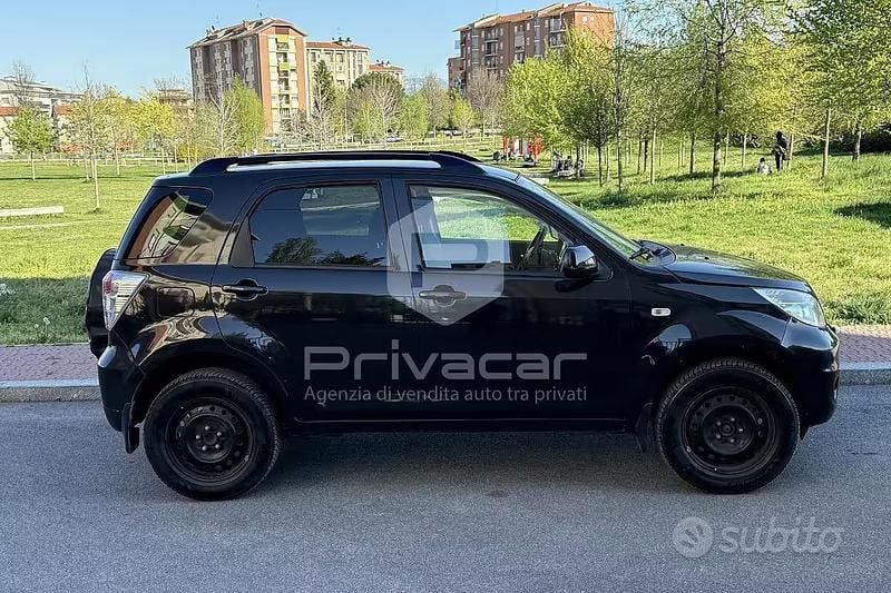 Usata Daihatsu Terios SHO 105 CV (77 kW) 2010 Nero SUV