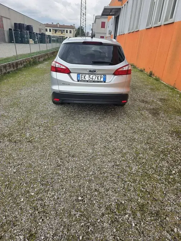 Usata Ford Focus Titanium 116 CV (85 kW) 2011 Grigio Station wagon
