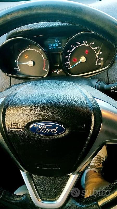 Usata Ford Ecosport 95 CV (69 kW) 2015 Bianco SUV