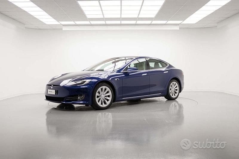 Usata Tesla Model S Long Range AWD 503 kW (685 CV) 2018 Blu Utilitaria
