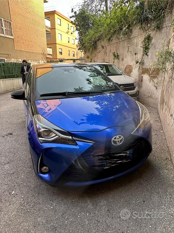Usata 2017 Toyota Yaris Hybrid Edition Due volumi | 9900 € - Immagine 1/4