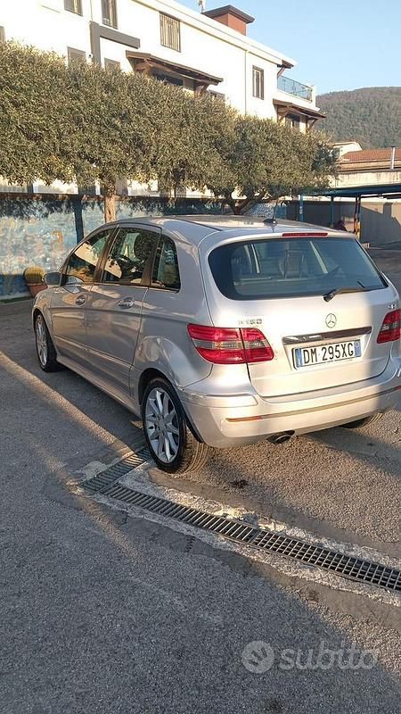 Usata Mercedes B180 2008 Grigio Monovolume