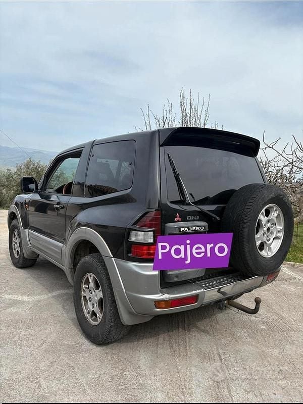 Usata Mitsubishi Pajero 160 CV (117 kW) 2004 Nero SUV