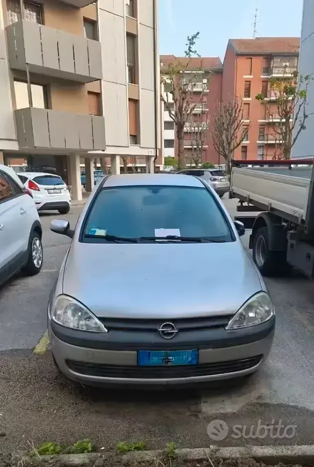Usata Opel Corsa 75 CV (55 kW) 2002 Grigio Utilitaria