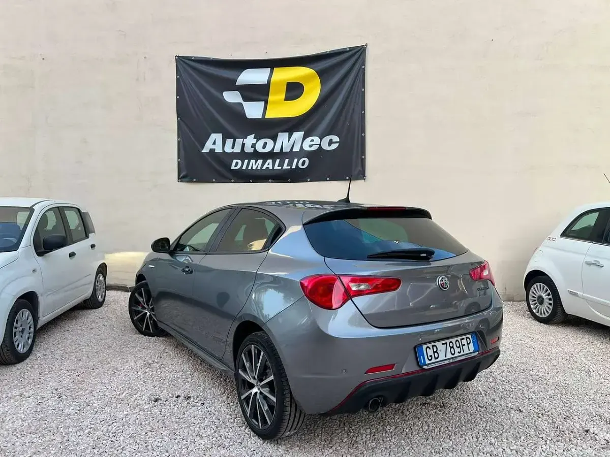 Usata Alfa Romeo Giulietta 120 CV (88 kW) 2020 Grigio Utilitaria