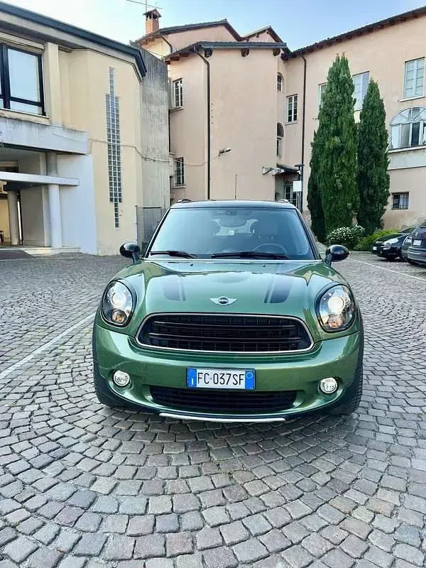 Usata Mini Park Lane Countryman 111 CV (81 kW) 2016 Verde SUV