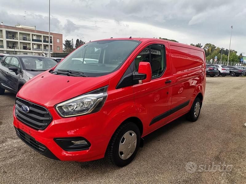 Usata Ford Transit Custom 105 CV (77 kW) 2018 Rosso Berlina