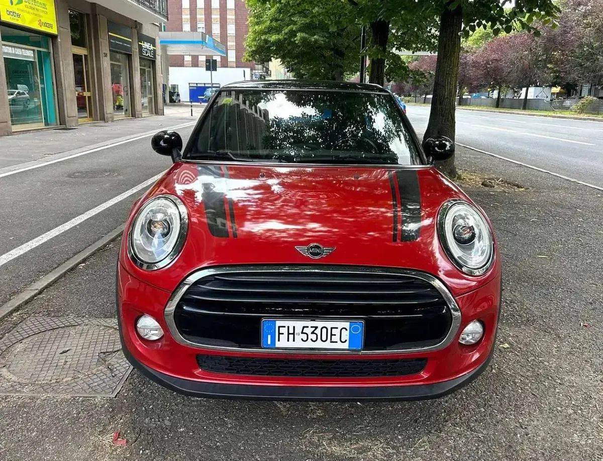Usata Mini Cooper D Hype 116 CV (85 kW) 2017 Rosso Utilitaria