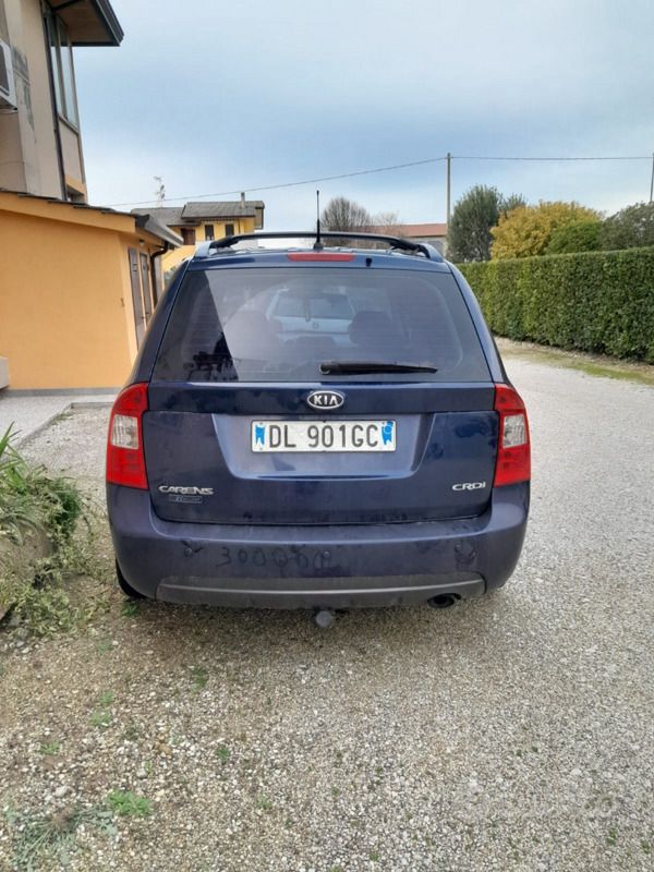 Usata Kia Carens 140 CV (102 kW) 2007 Blu Monovolume