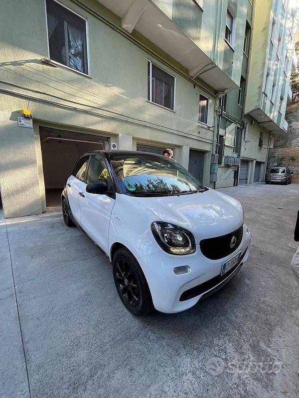 Bianco Usata 2017 Smart ForFour Due volumi | 9200 € (Buon prezzo) - Immagine 1/4