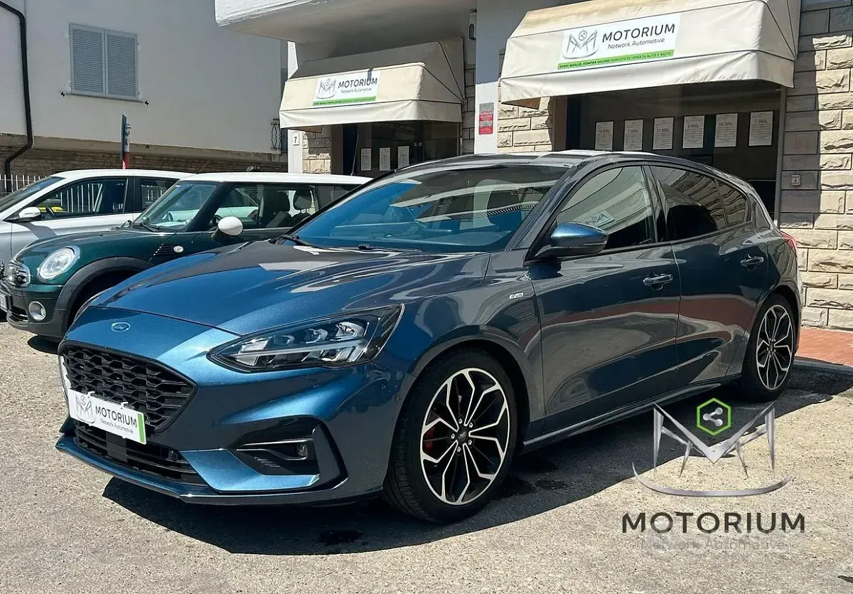 Usata Ford Focus ST-Line 151 CV (111 kW) 2019 Blu Berlina