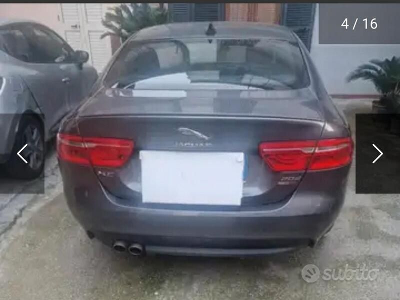 Grigio Usata 2018 Jaguar XE Tre volumi | 18.000 € (Cara) - Immagine 1/3