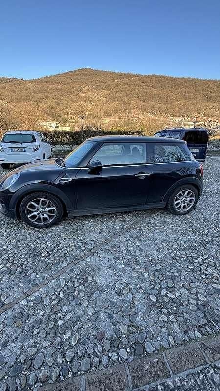 Usata Mini Cooper D Business 116 CV (85 kW) 2017 Utilitaria
