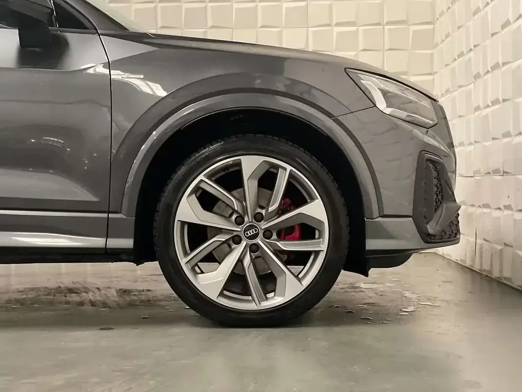 Usata Audi Q2 S-Line 150 CV (110 kW) 2020 Grigio SUV