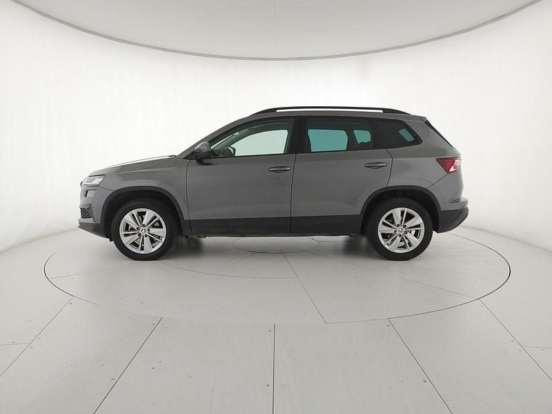 Usata Skoda Karoq Executive 150 CV (110 kW) 2024 Grigio graphite metallizzato SUV