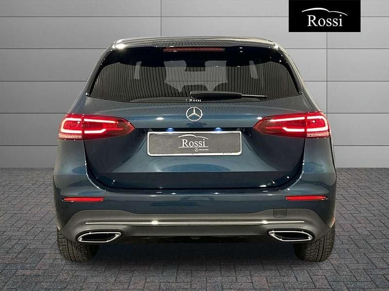 Usata Mercedes B180 116 CV (85 kW) 2022 Blu denim Monovolume