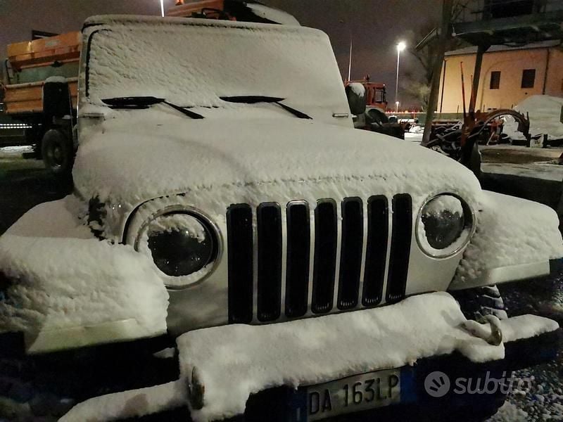 Occasion Jeep Wrangler Sport 143 ch (105 kW) 2004 Gris SUV
