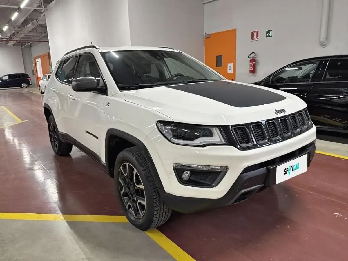 Usata Jeep Compass Trailhawk 170 CV (125 kW) 2019 Bianco SUV